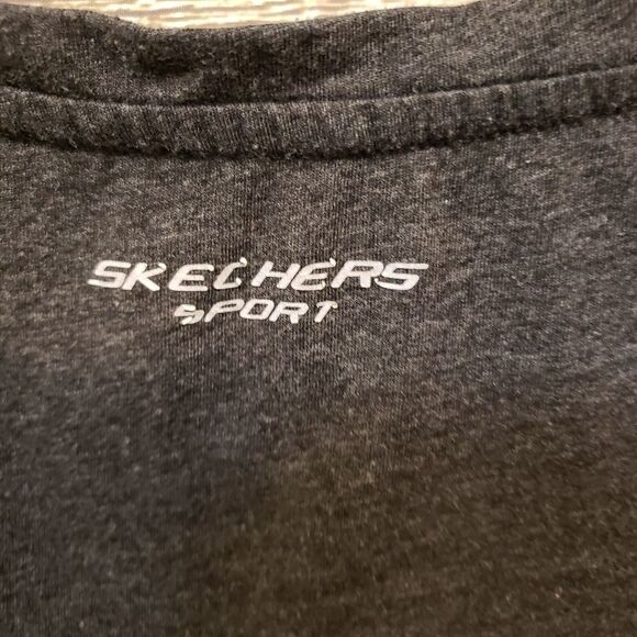 Sketchers short Sleeve gray/pink tee Pre-owned - Picture 5 of 5